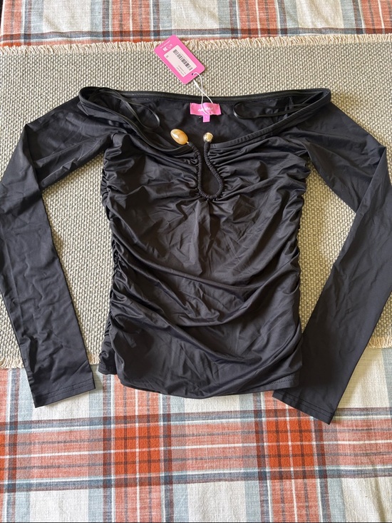 Edikted Tops - Halle Edikted Black Off-Shoulder Ruched Long Sleeve Top with Decorative Ring